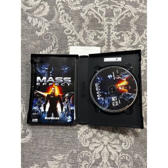 Mass Effect PC DVD-ROM Game Action RPG by Electronic Arts M Rating - Picture 2 of 4